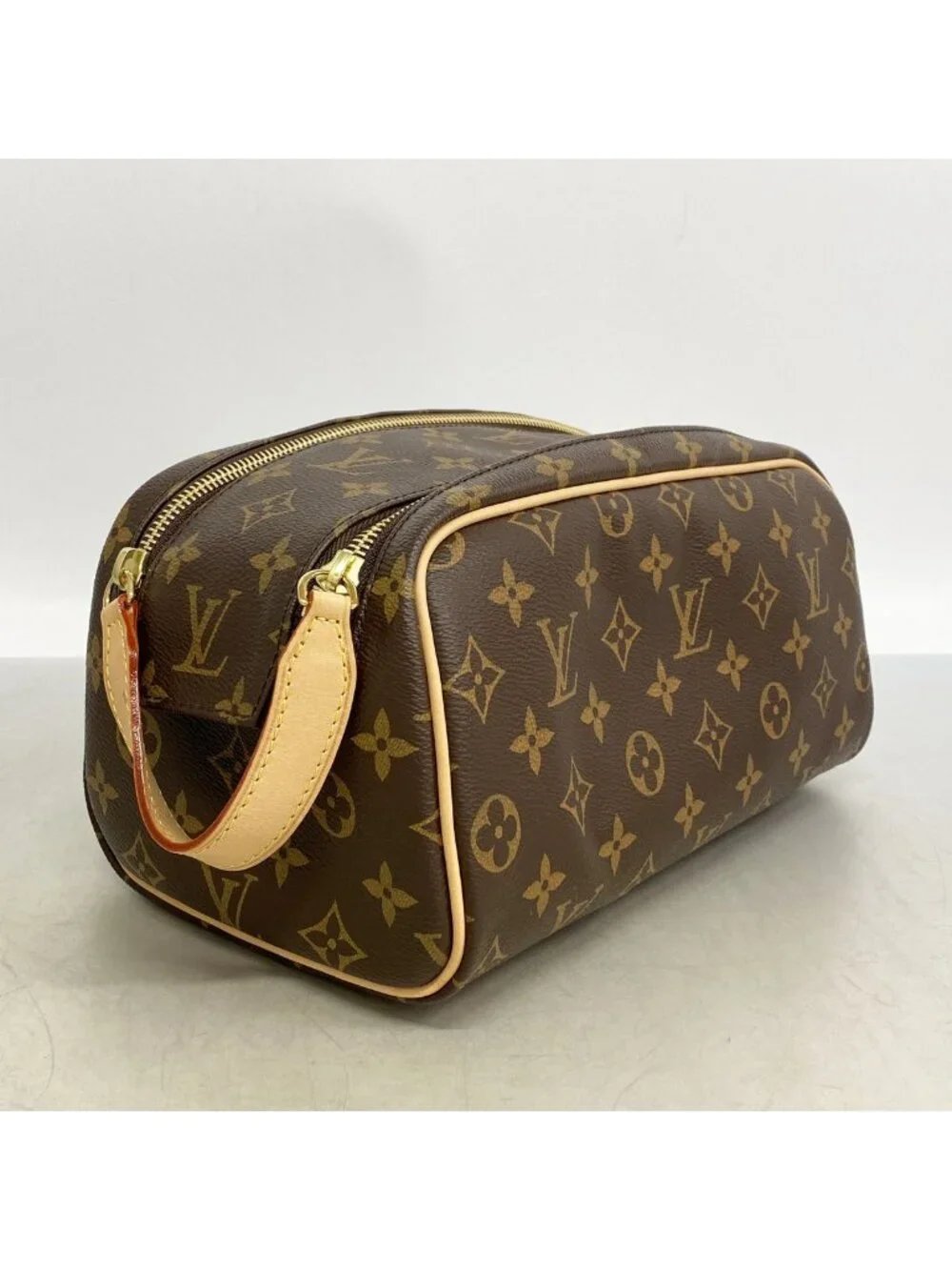 Louis Vuitton Clutch Monogram Dopp Kit Brown